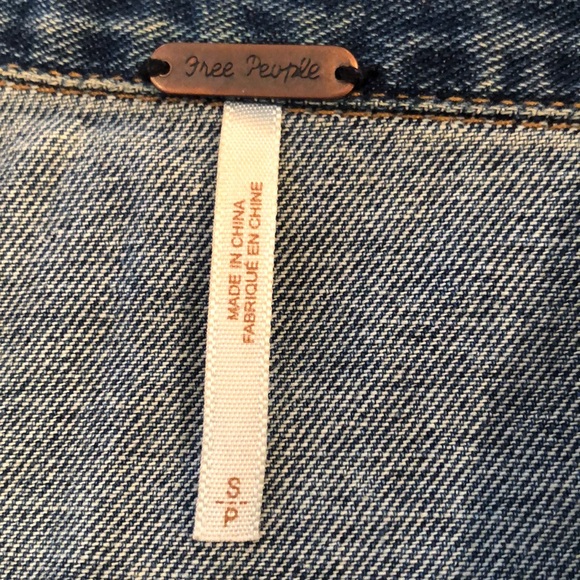 Free People distressed denim jacket - Picture 3 of 5